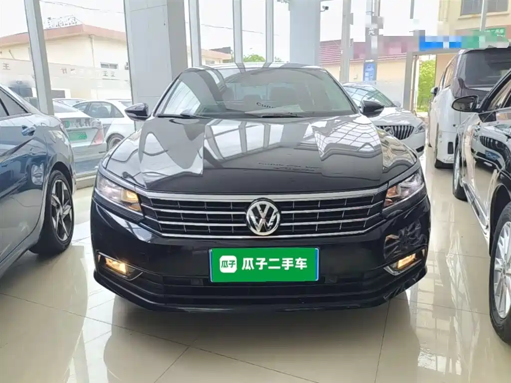 Volkswagen Passat 2017 330TSI DSG Prestige фото 3