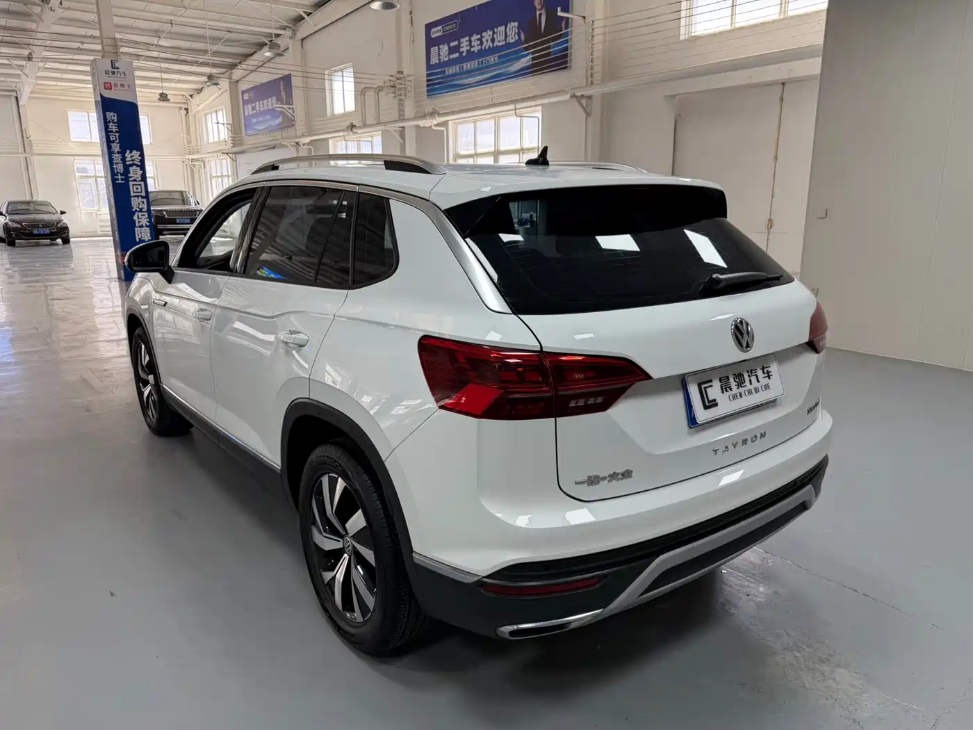 Volkswagen Tayron 2022 330TSI 2WD Luxury Smart Connect Edition фото 7