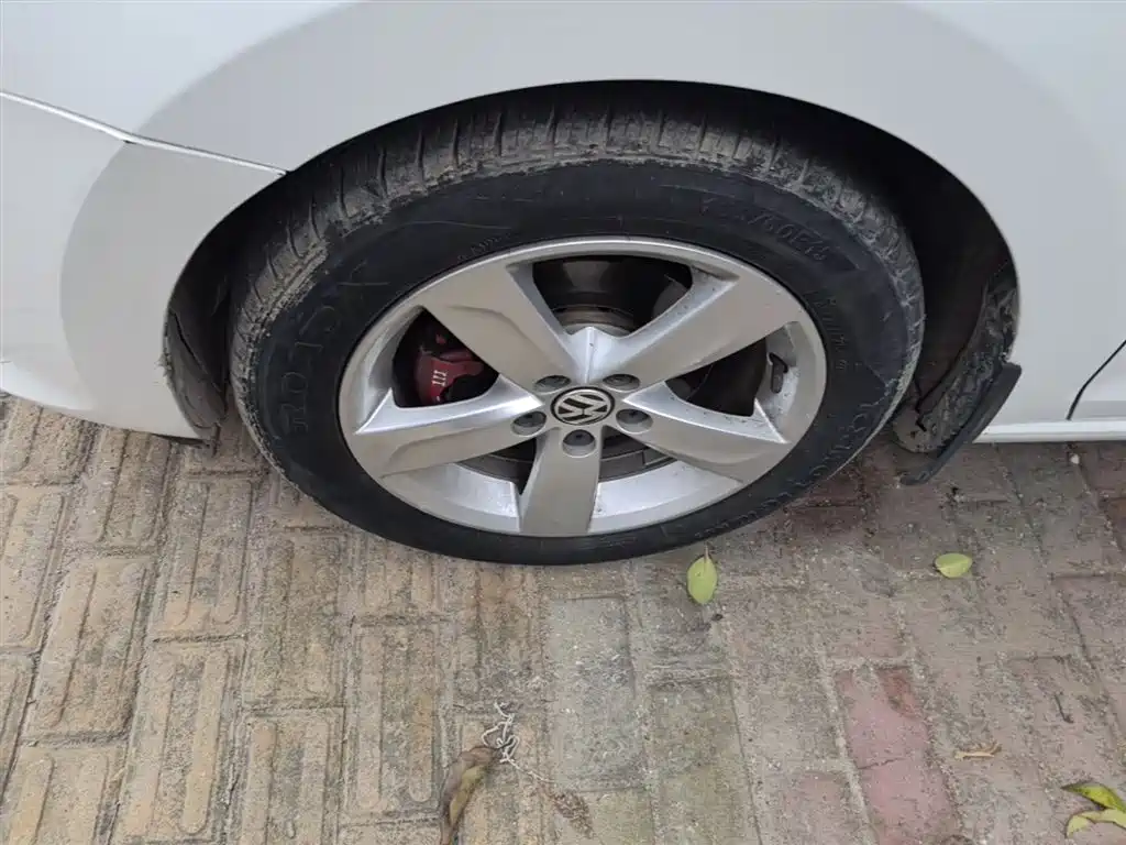 Volkswagen Santana 2013 1.6L Manual Comfort Edition фото 23