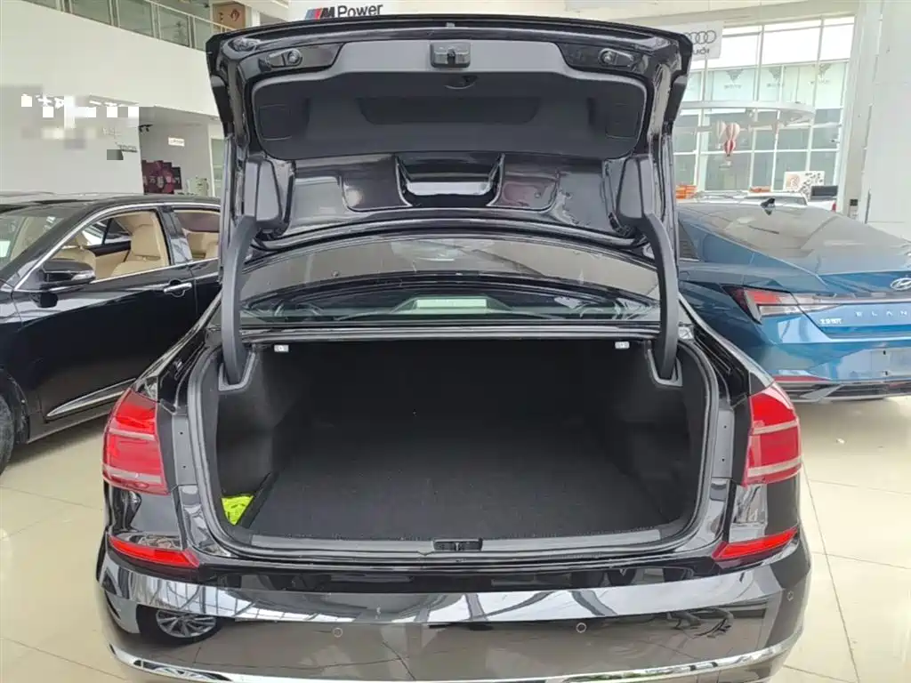 Volkswagen Passat 2017 330TSI DSG Prestige фото 19
