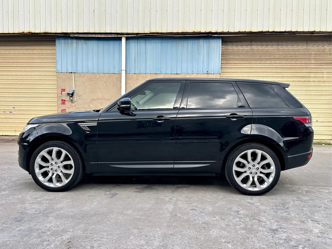 Land Rover Range Rover Sport фото 4