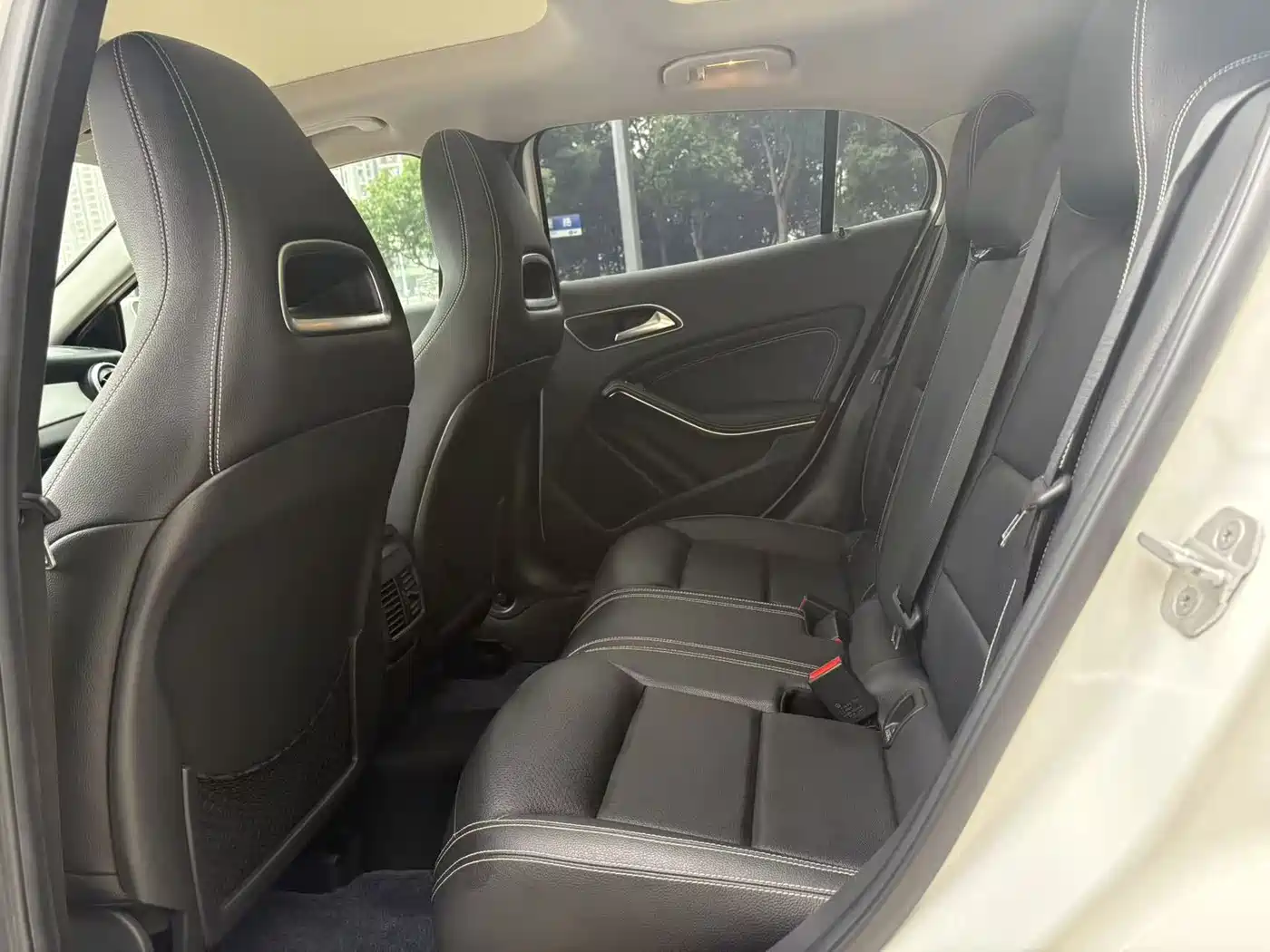 Mercedes-Benz GLA 2016 GLA 200 Dynamic фото 5