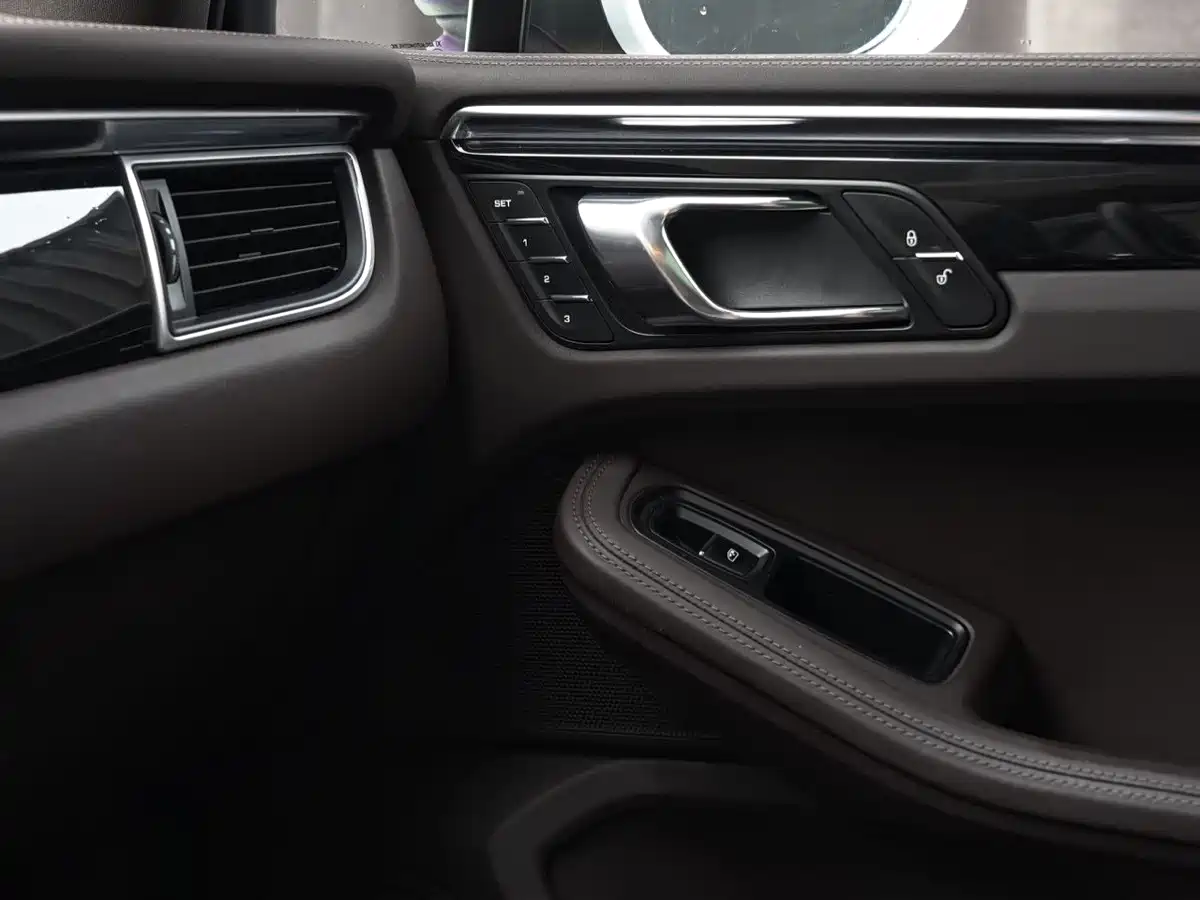 Porsche Macan 2015 2014 Macan S 3.0T