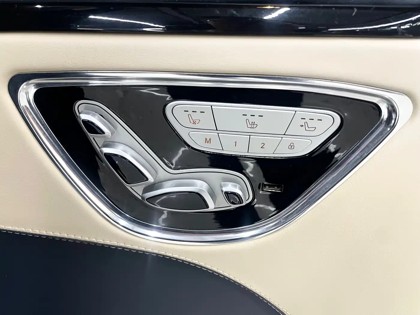 Mercedes-Benz Vito 2018 2.0T Business Edition China VI фото 15