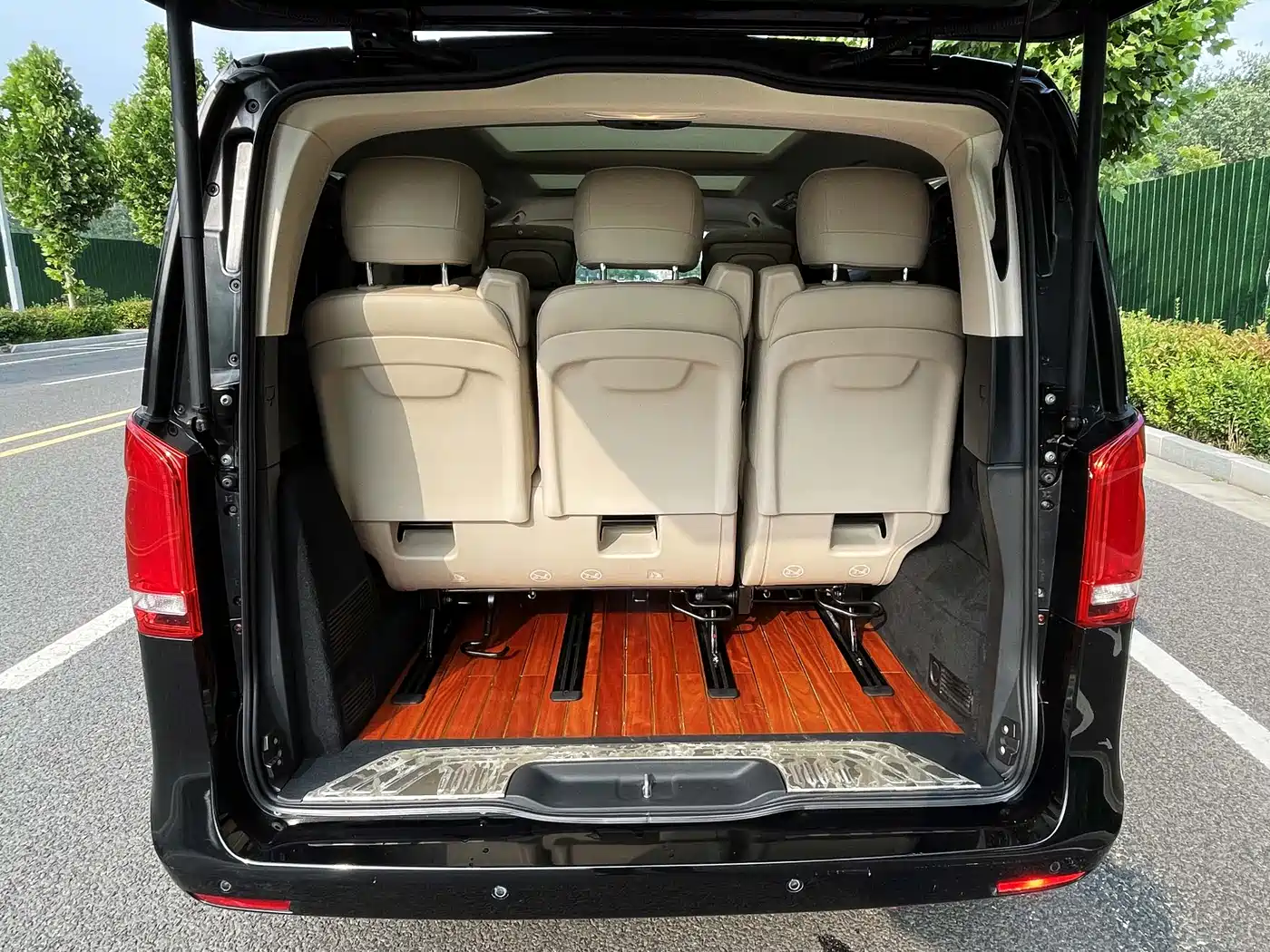 Mercedes-Benz V-Class 2020 V 260 Luxury Edition фото 16