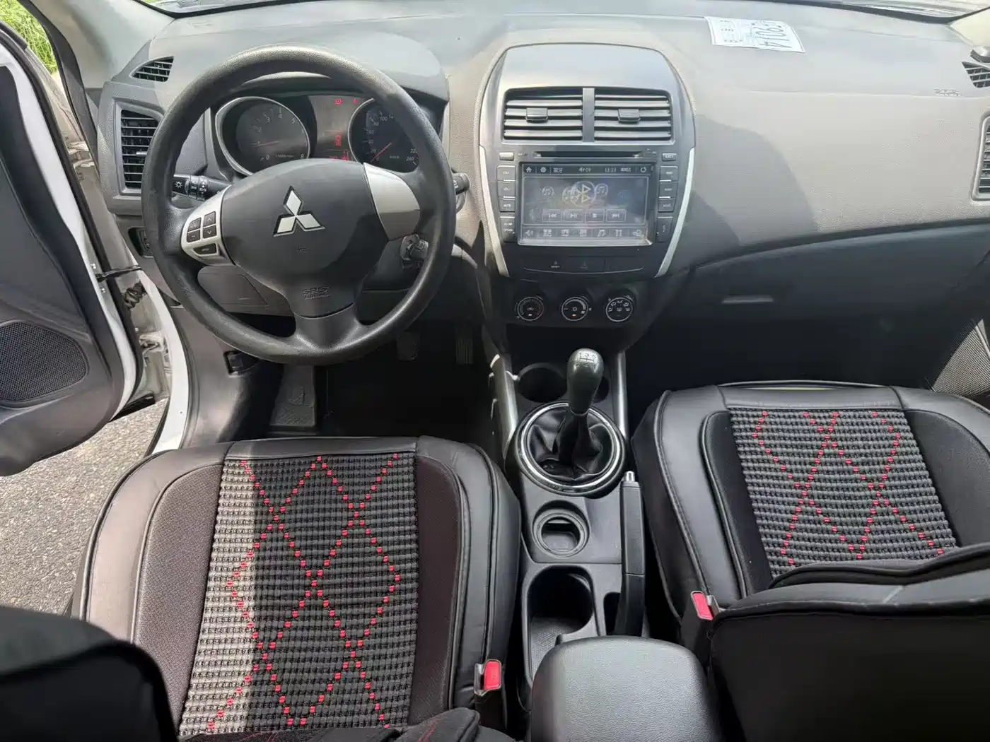 Mitsubishi ASX 2013 1.6L Manual 2WD Standard фото 6