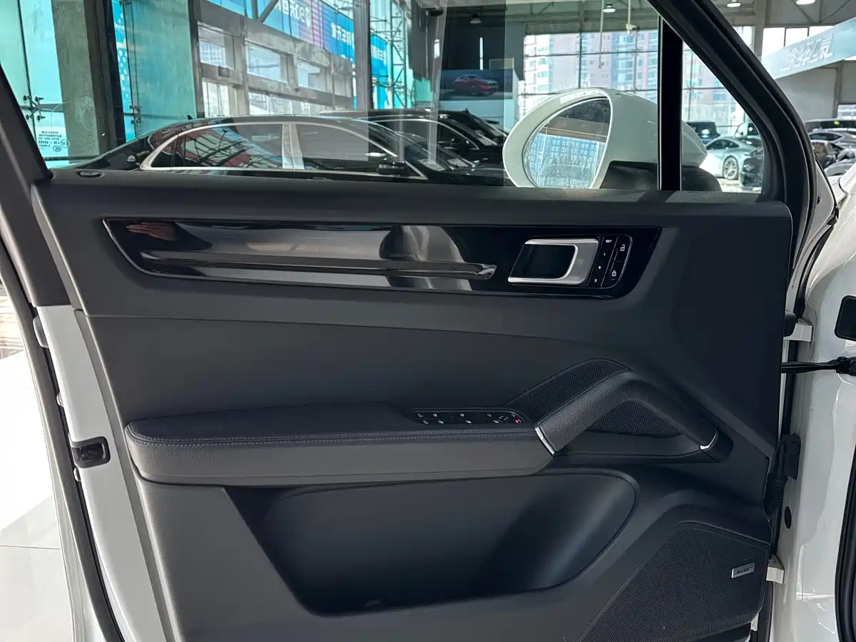 Porsche Cayenne 2019 Cayenne 3.0T фото 8