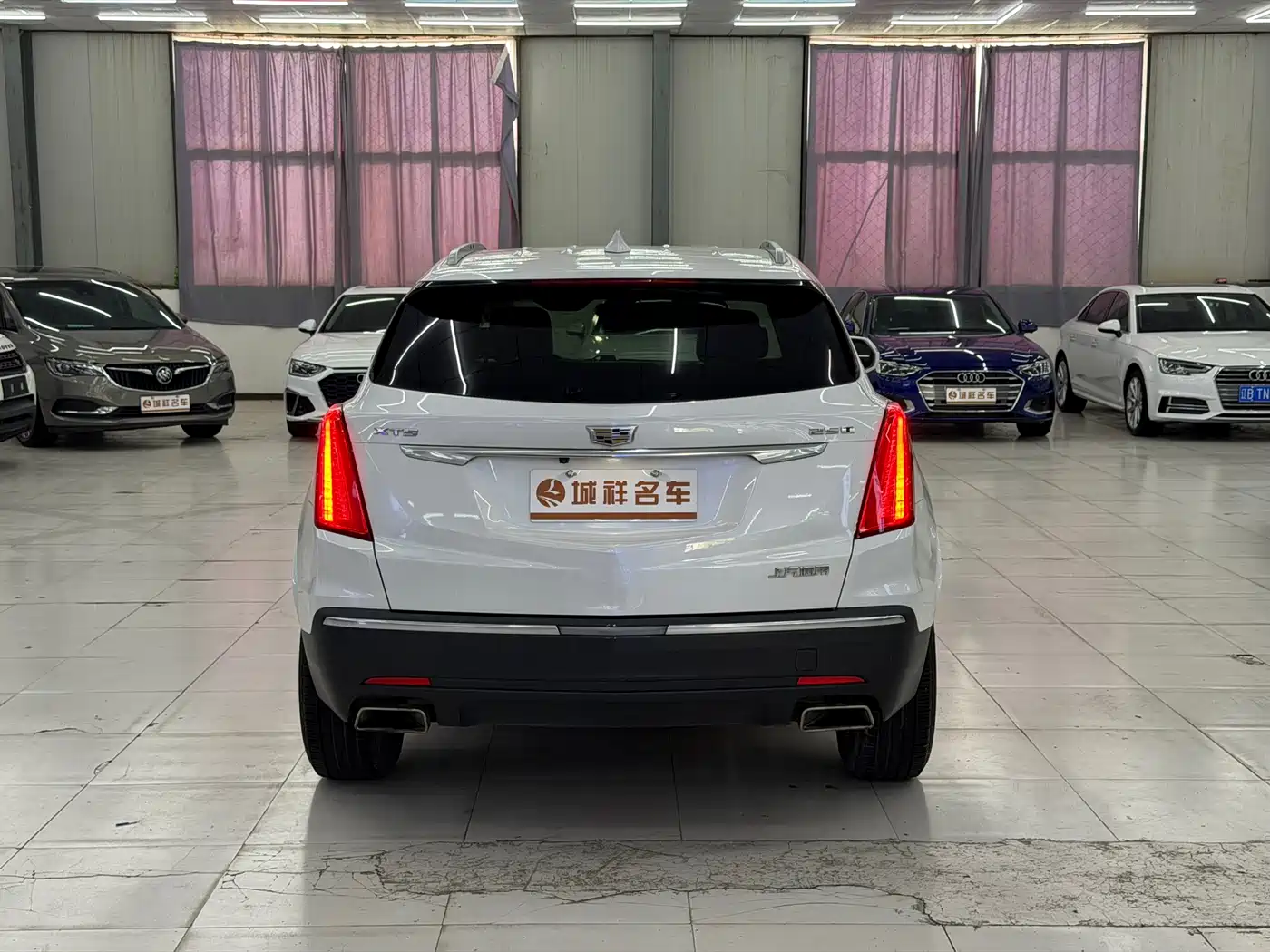Cadillac XT5 2016 25T Technology Model фото 9