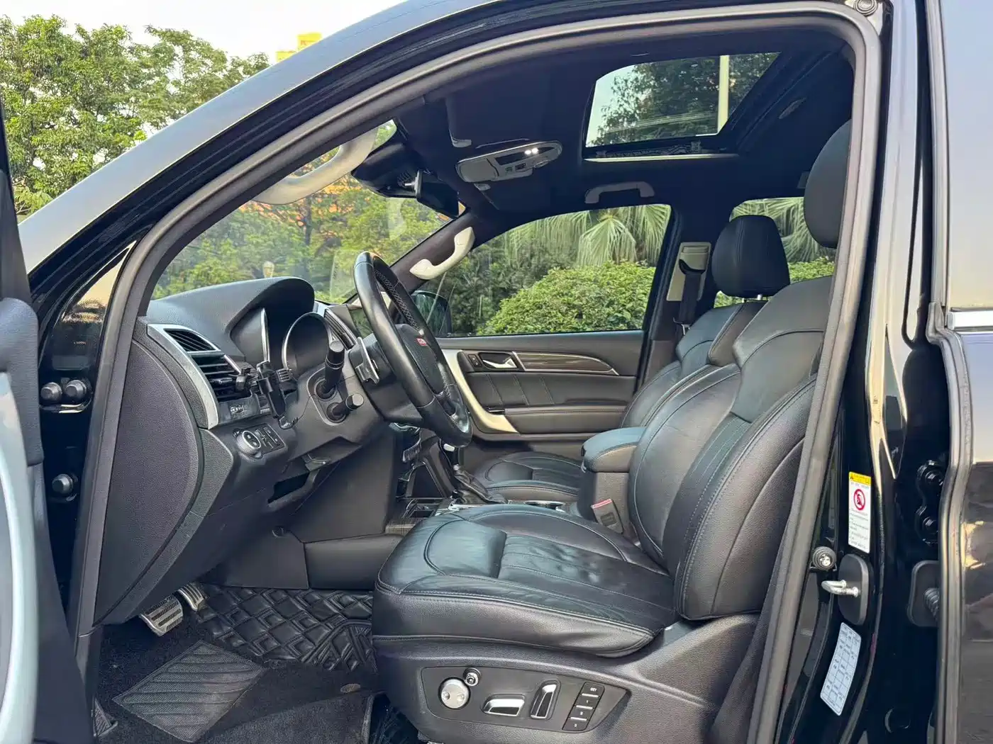 Haval H9 2015 2015 2.0T 4WD Luxury 7-Seater