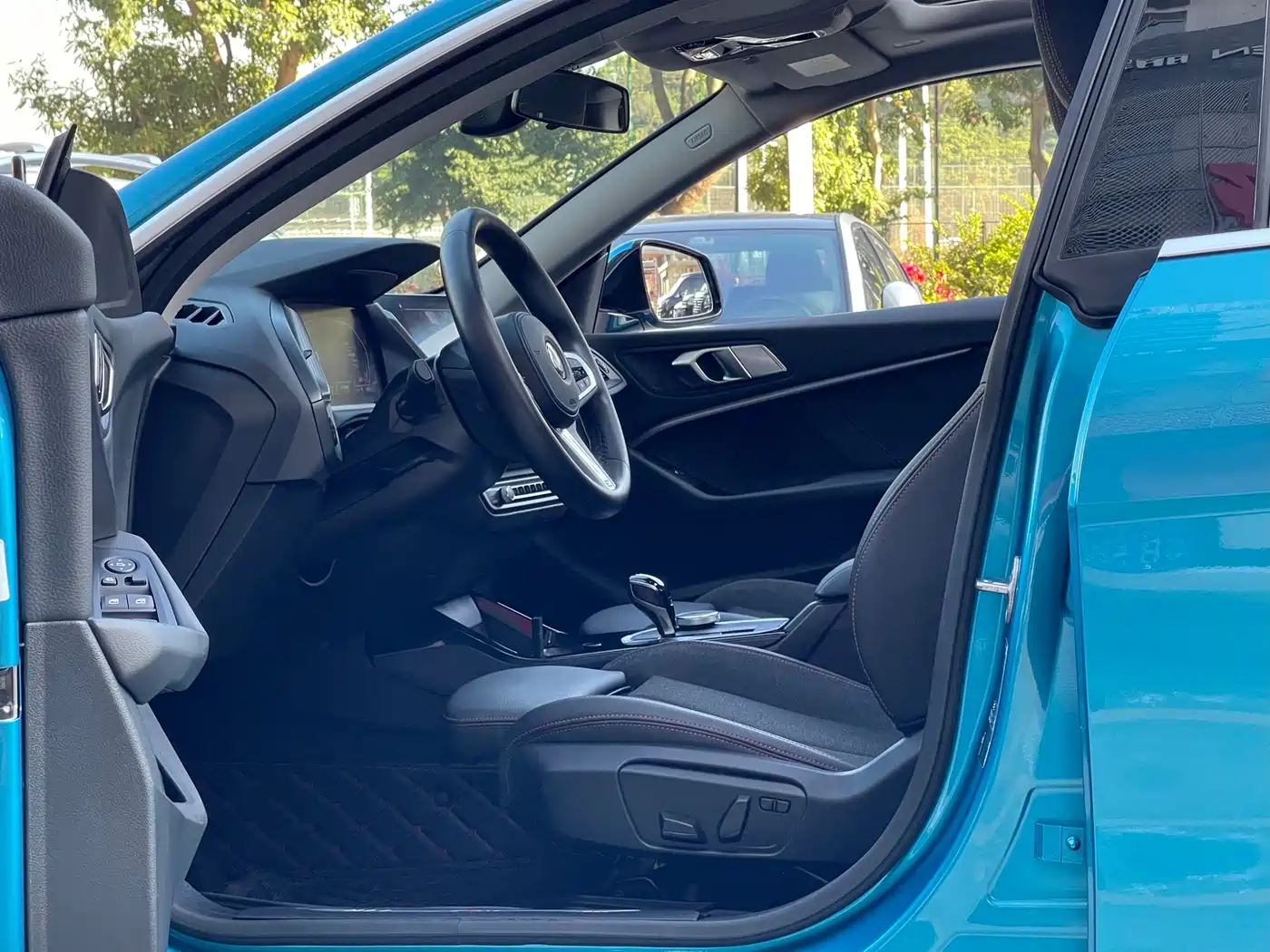 BMW 2 Series (Import) 2023 225i 4-Door Coupe M Sport Package фото 21