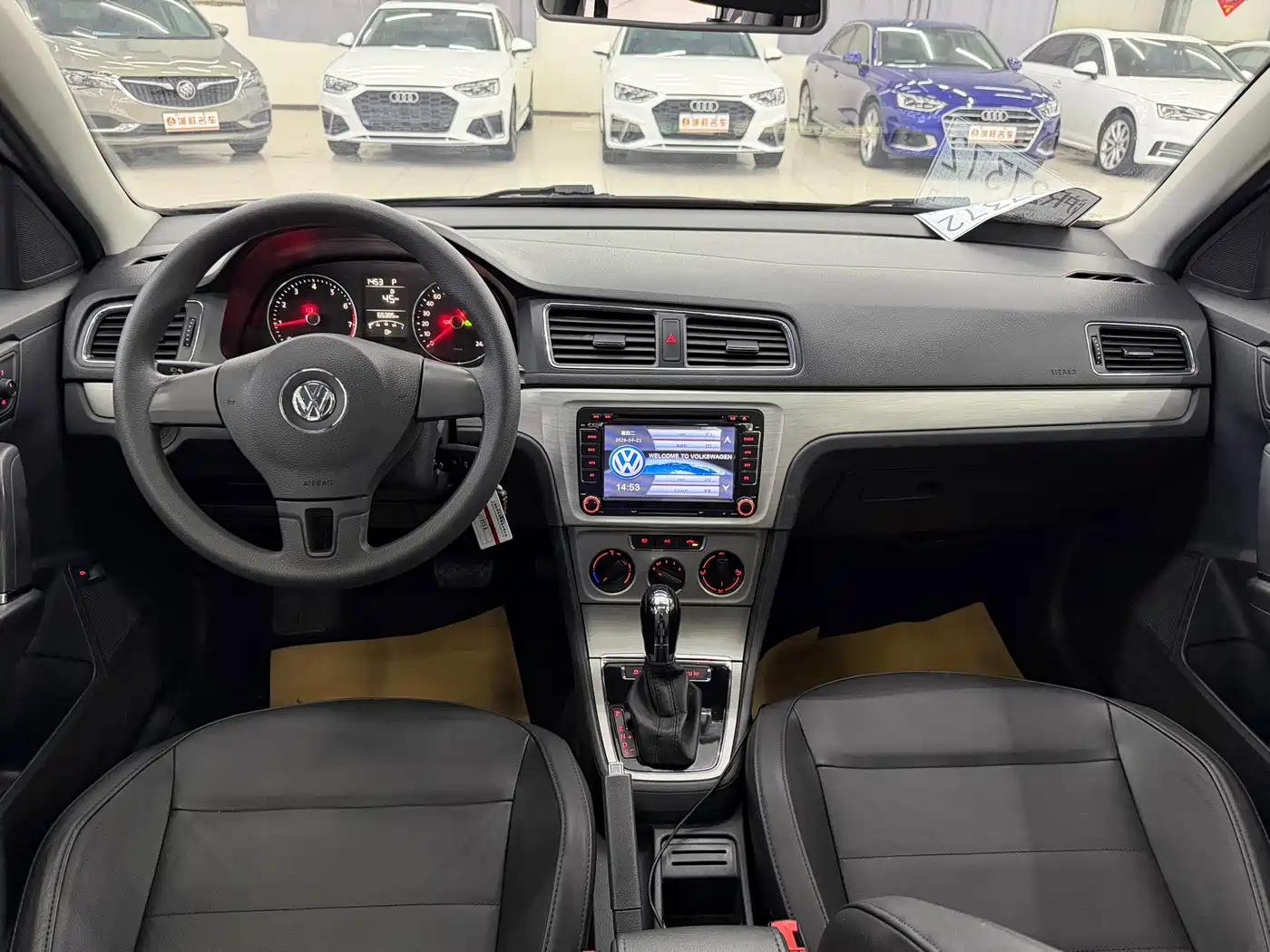 Volkswagen Lavida 2013 Facelift Classic 1.6L Automatic Comfort фото 4
