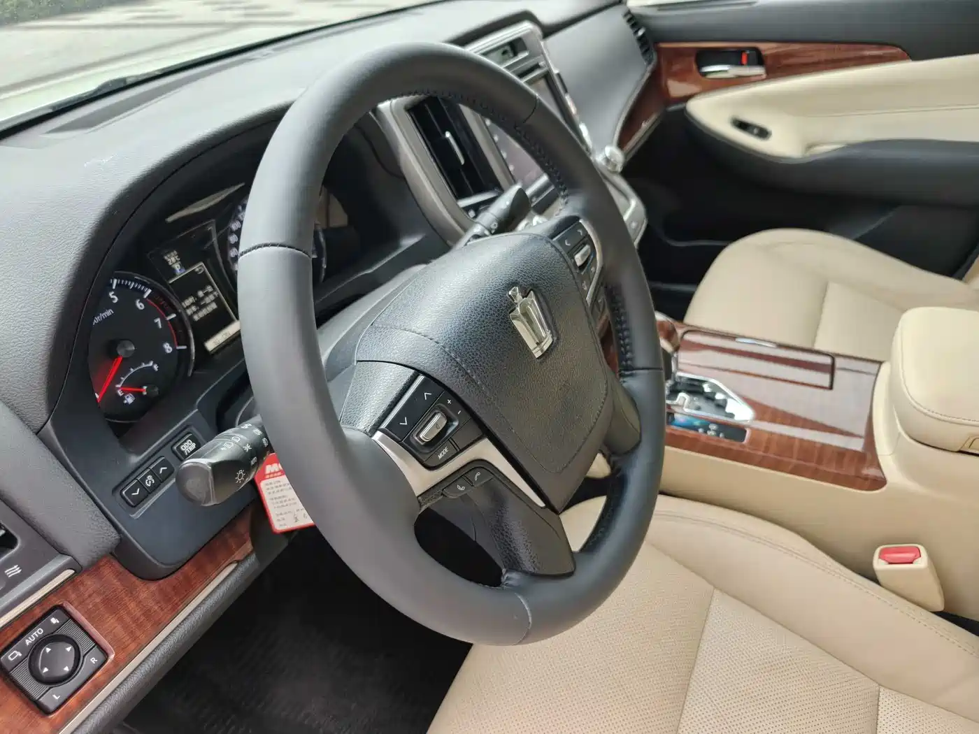 Toyota Crown 2015 2.0T Fashion фото 11