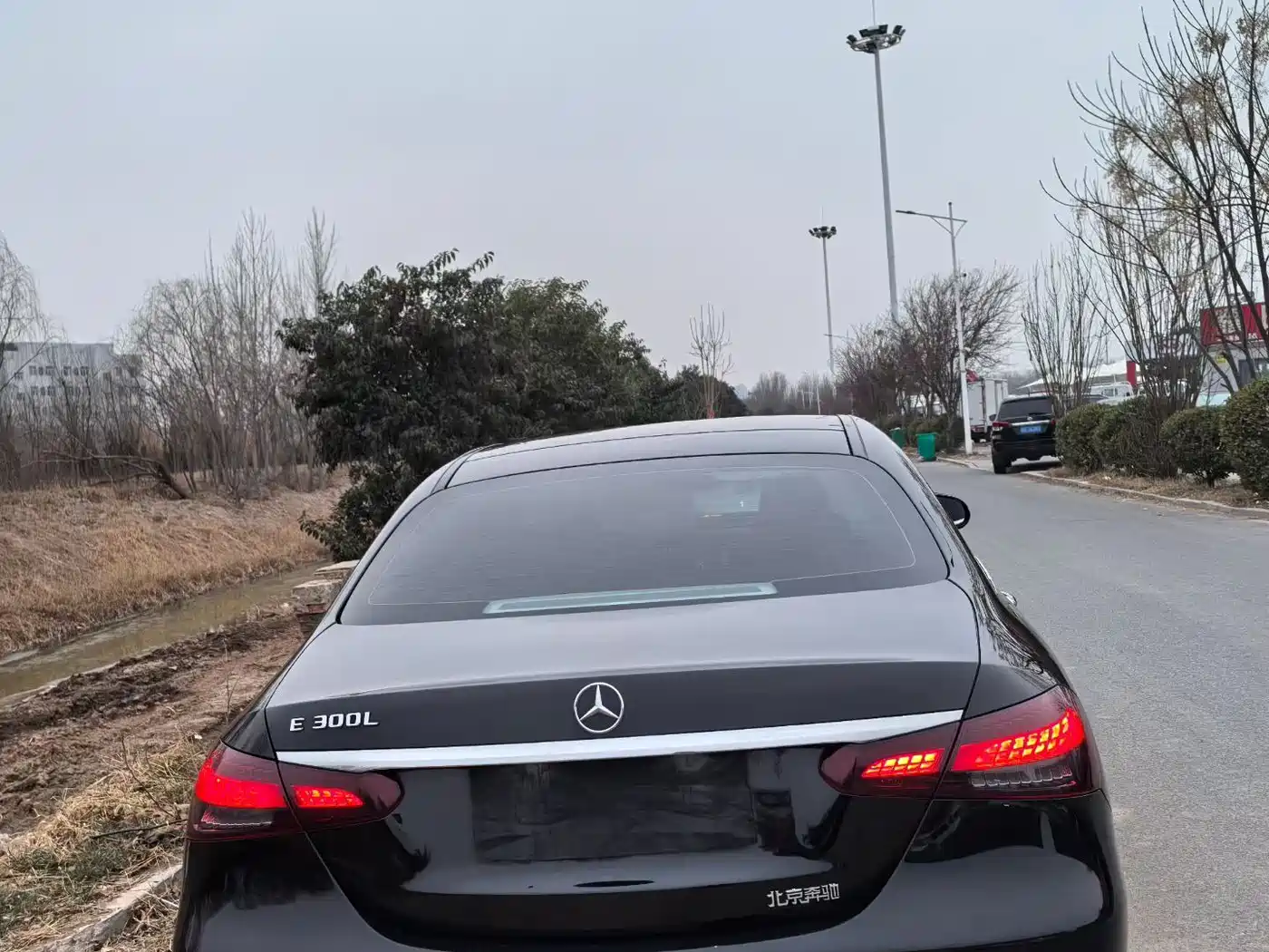 Mercedes-Benz E-Class 2022 E 300 L Fashion фото 5