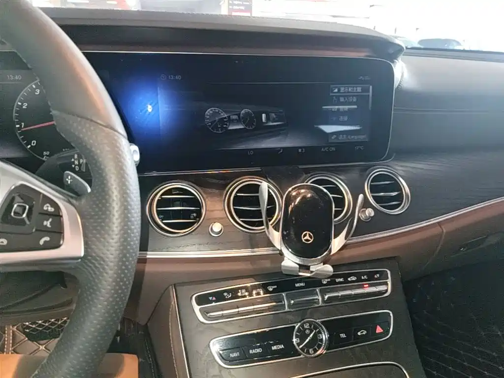 Mercedes-Benz E-Class 2017 E 300 L Sport Fashion фото 13
