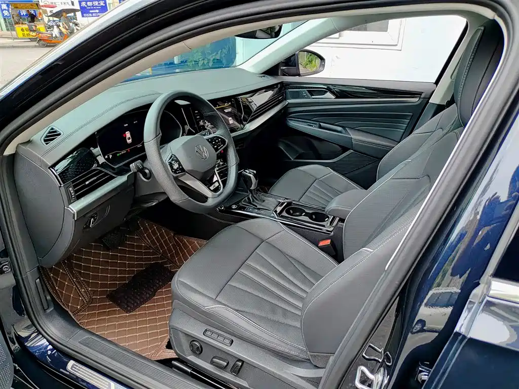 Volkswagen Passat 2024 330TSI Elite Edition фото 7