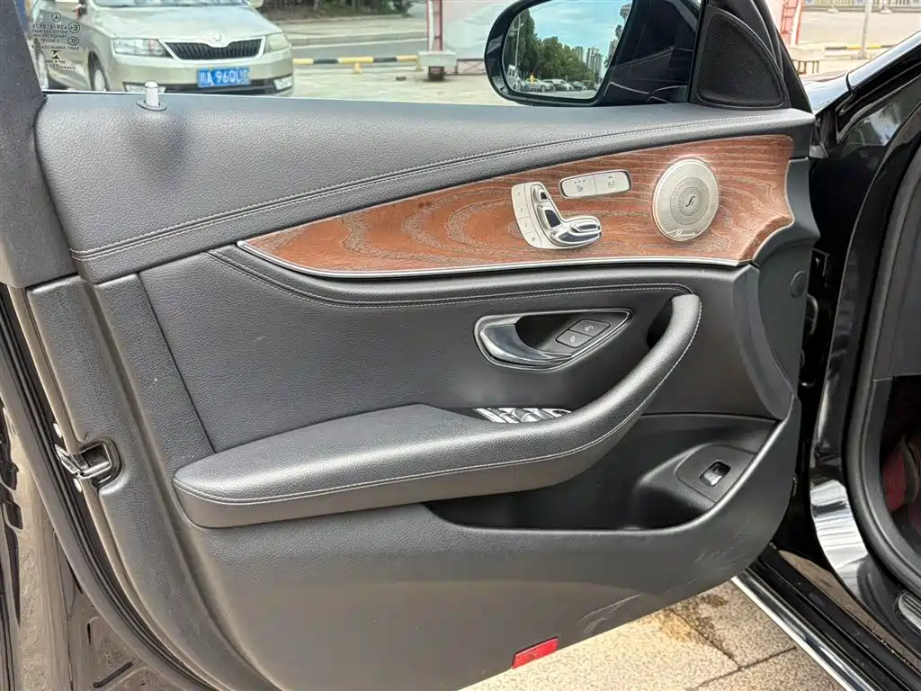 Mercedes-Benz E-Class 2016 E 300 L Fashion Type фото 7