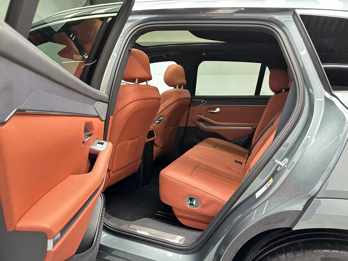 BYD Tang L 2025 DM 175KM Drone Player Edition фото 14