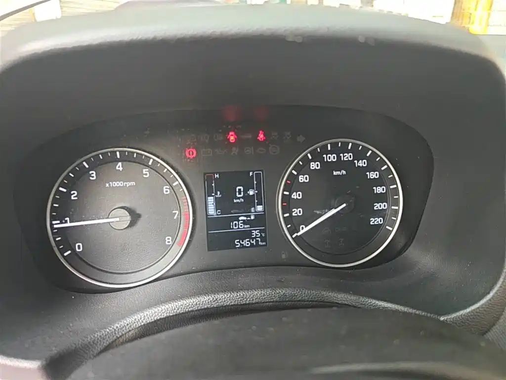 Hyundai Beijing Hyundai ix25 2015 1.6L Manual 2WD Fashion GS фото 12