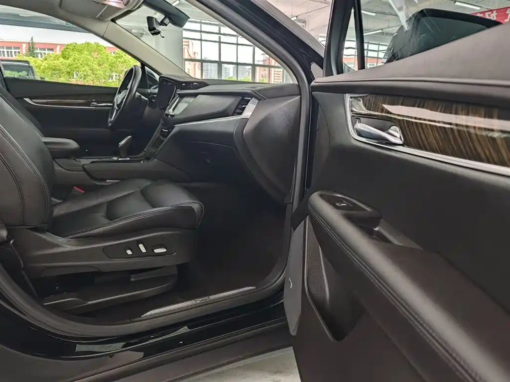Cadillac XT5 2018 28T 4WD Luxury фото 17