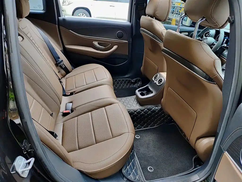 Mercedes-Benz E-Class 2022 E 300 L Sport Fashion фото 11