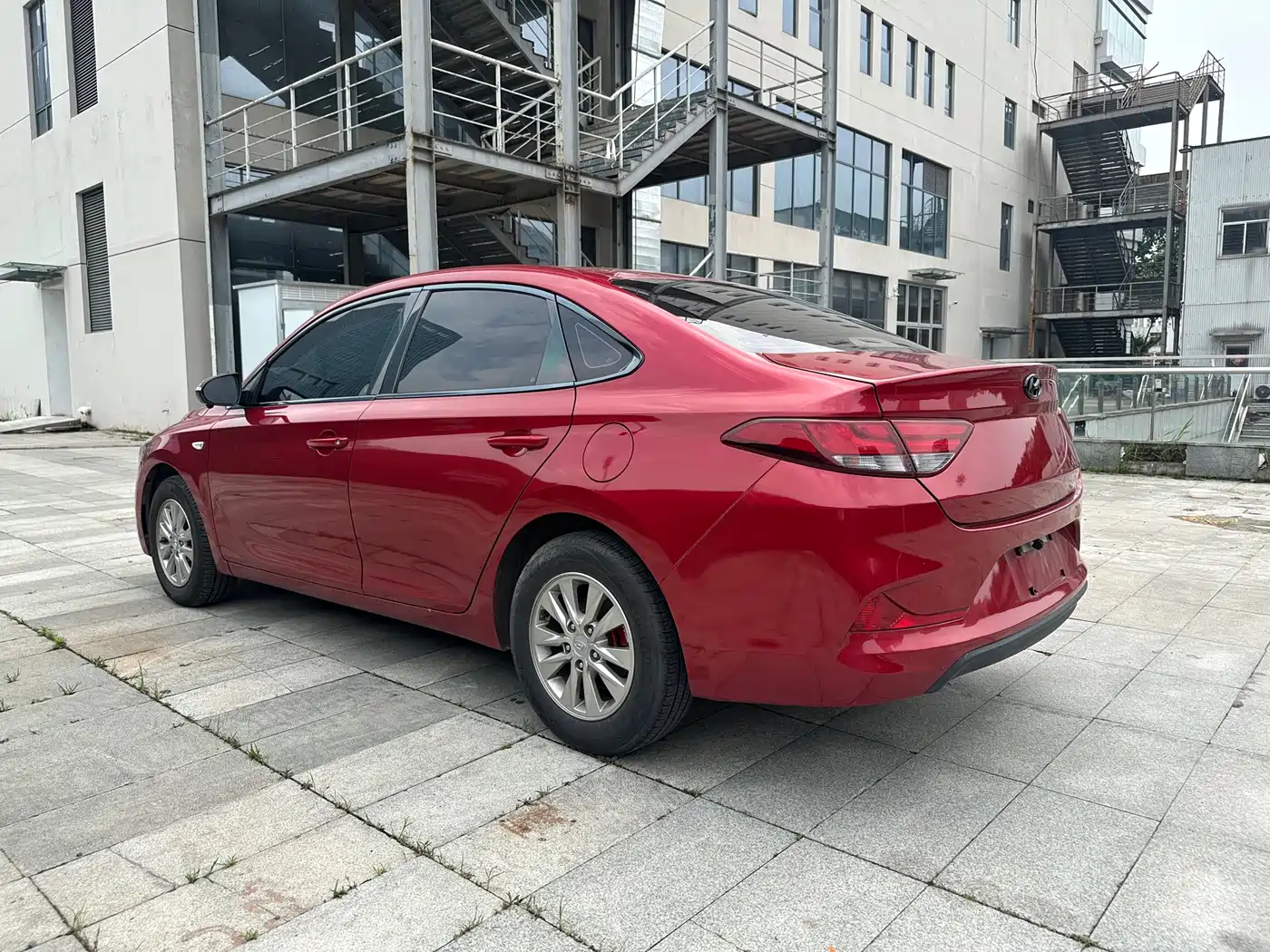 Hyundai Elantra 2020 1.6L Auto GL Pleasing Edition фото 4