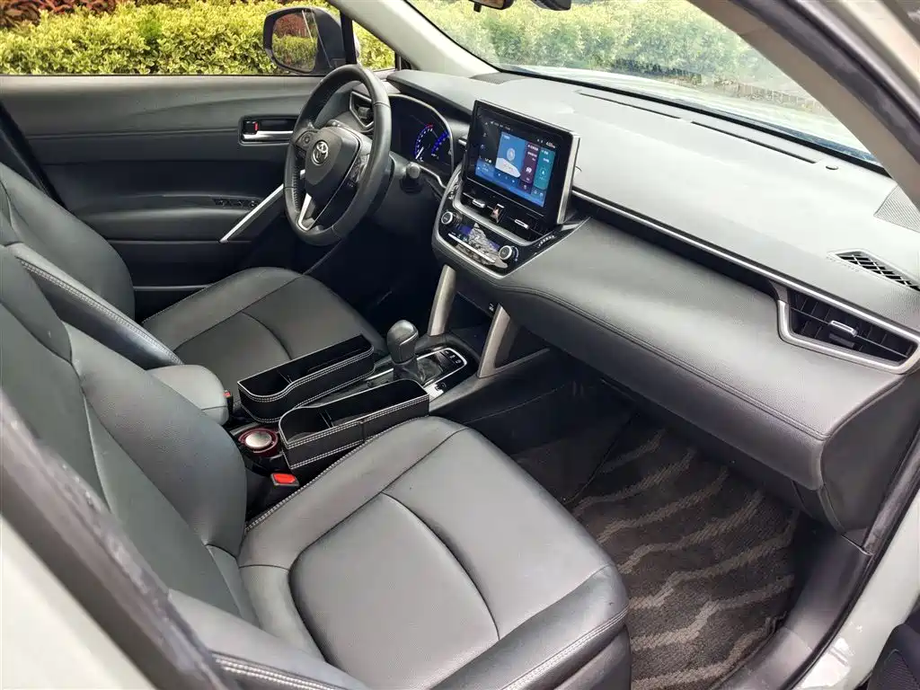 Toyota Corolla Cross 2022 2.0L Flagship Edition фото 19