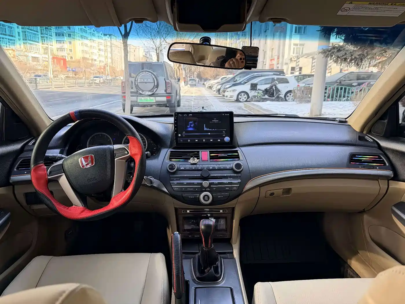 Фото 9 - Honda Accord