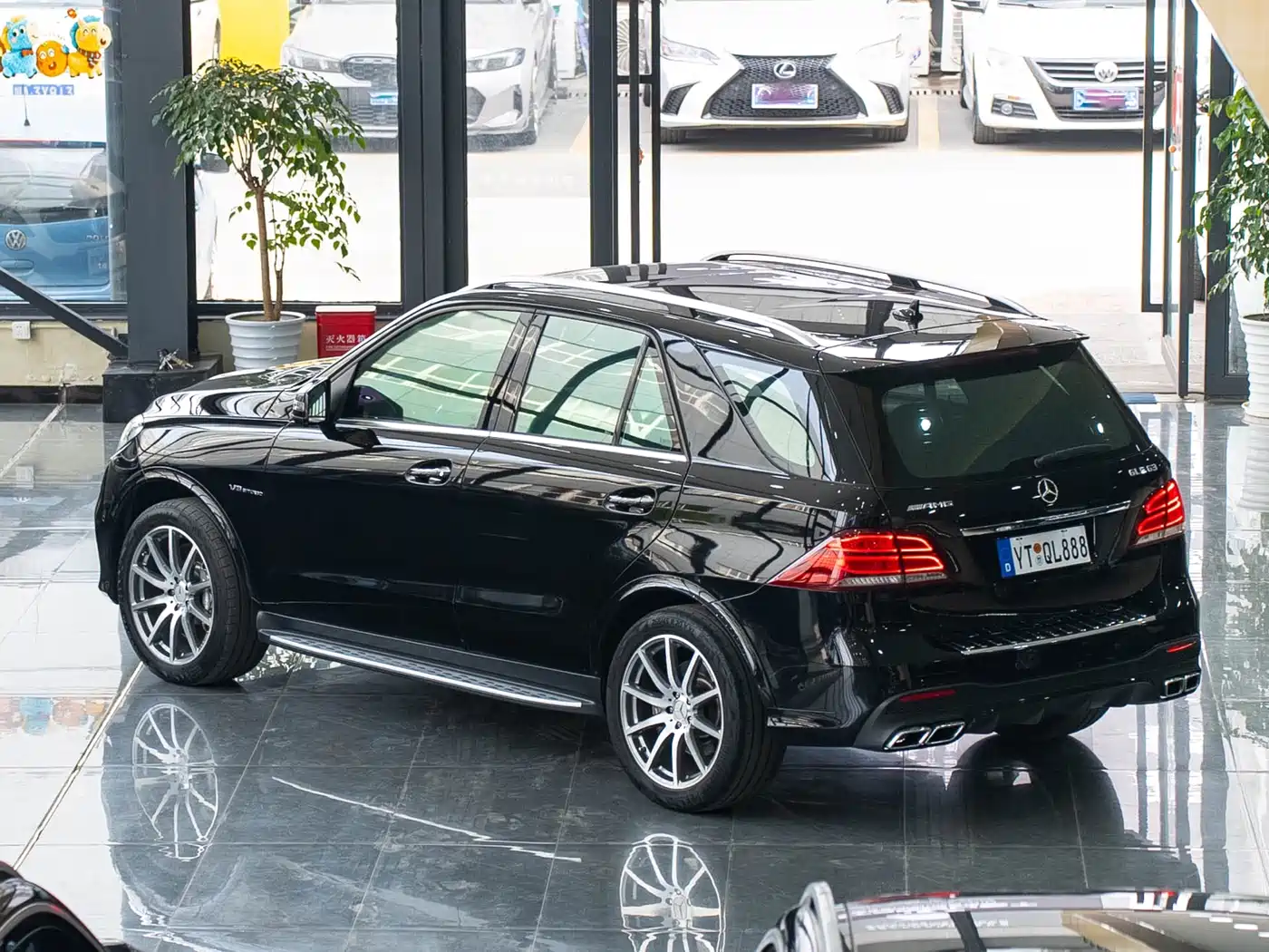 Mercedes-Benz GLE AMG 2015 AMG GLE 63 4MATIC фото 7