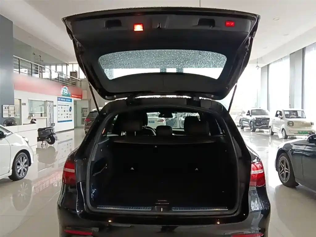 Mercedes-Benz GLC 2017 GLC 260 4MATIC Luxury фото 19