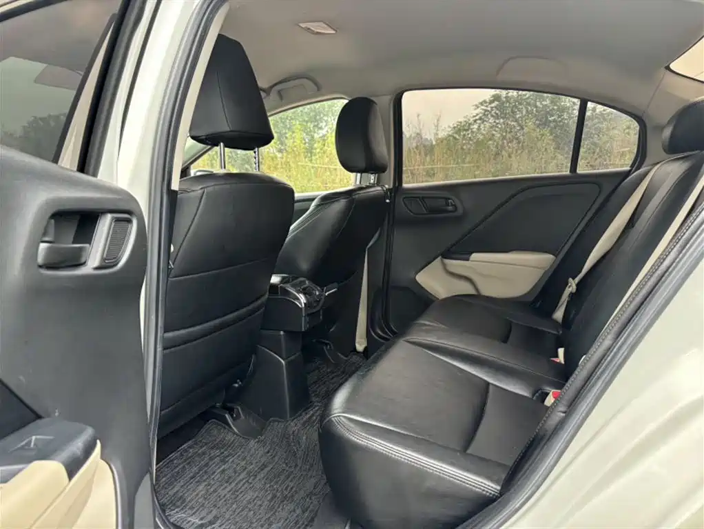 Honda Greiz 2017 2016 1.5L CVT Classic Edition
