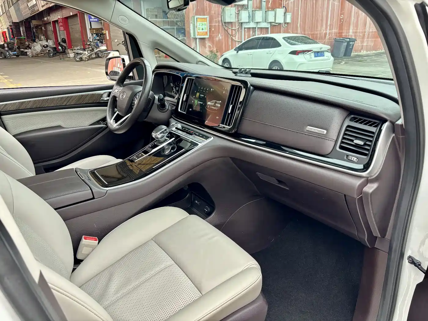 GAC Trumpchi Trumpchi M8 2021 Leading Show Series 390T Prestige Edition фото 9