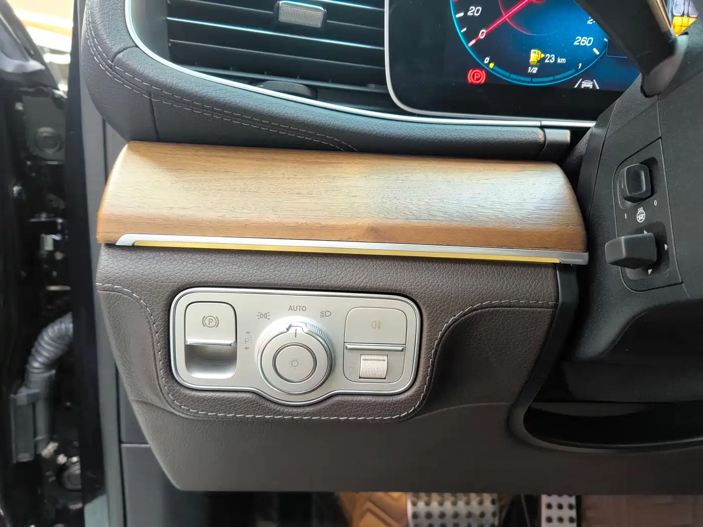 Mercedes-Benz GLS 2021 Facelift GLS 450 4MATIC Luxury фото 24