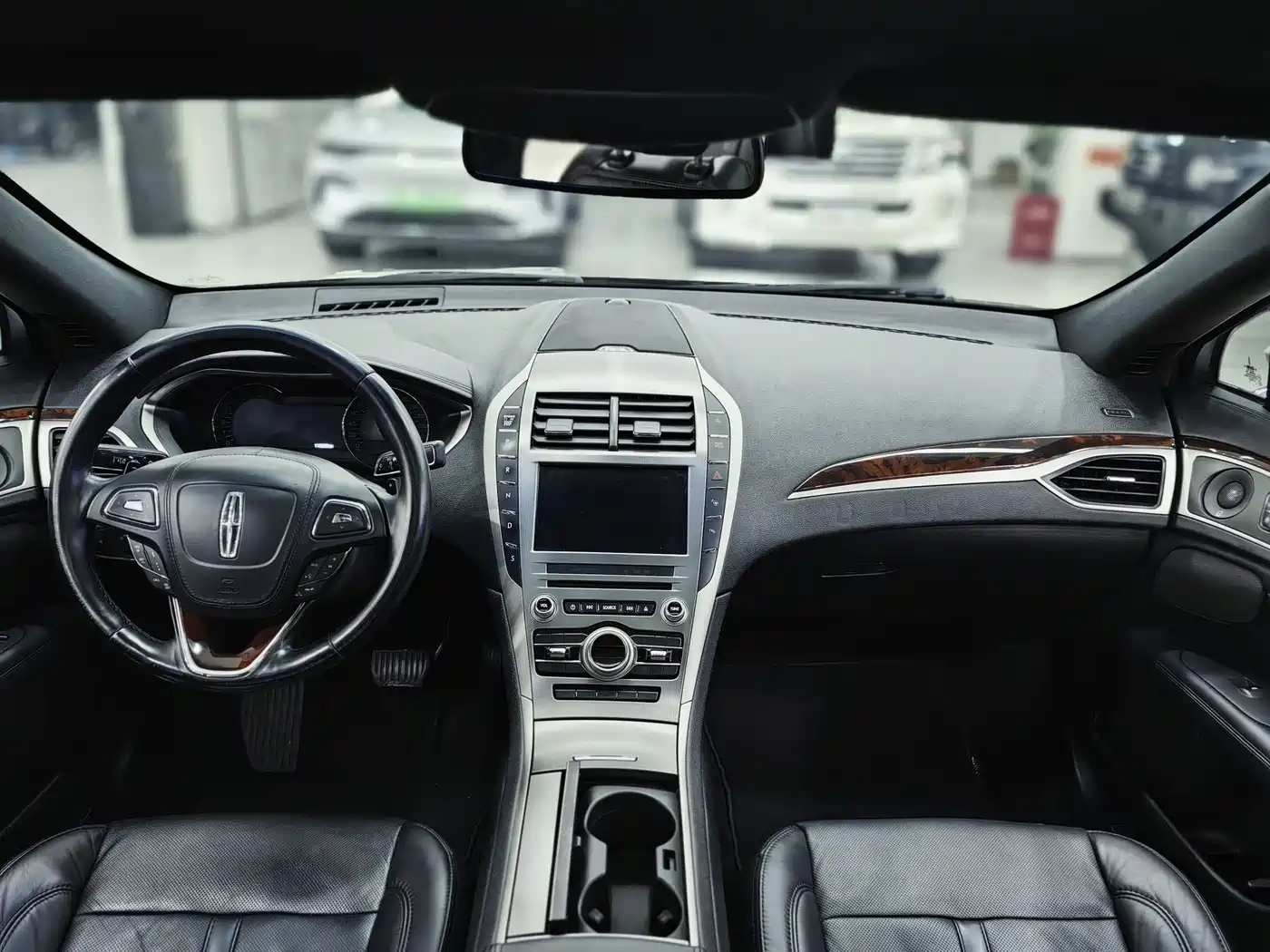صورة 7 - Lincoln MKZ