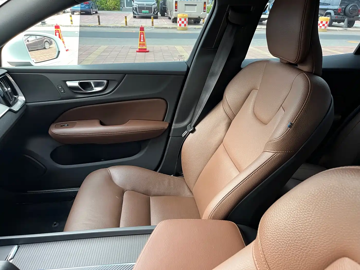 Volvo S60 2023 2023 B4 Smart Comfort Luxury Edition