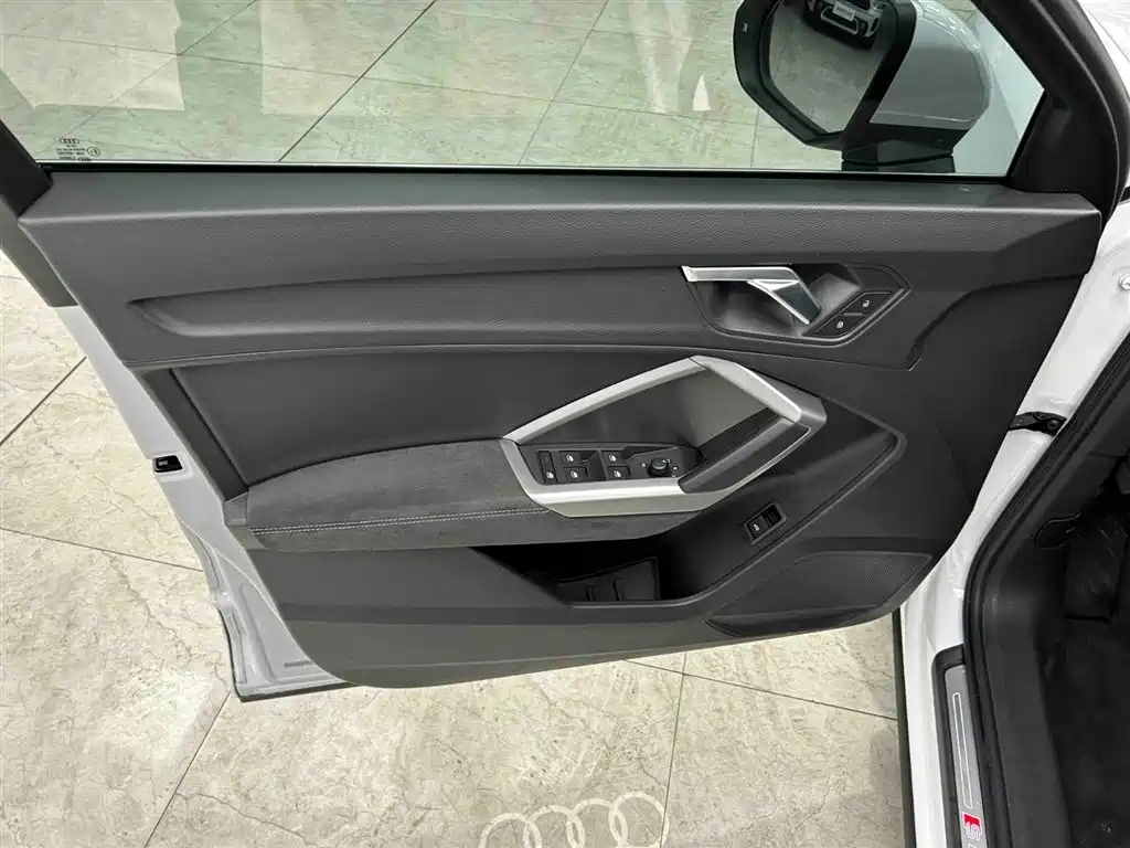 Audi Q3 2022 35 TFSI Fashion Dynamic фото 10