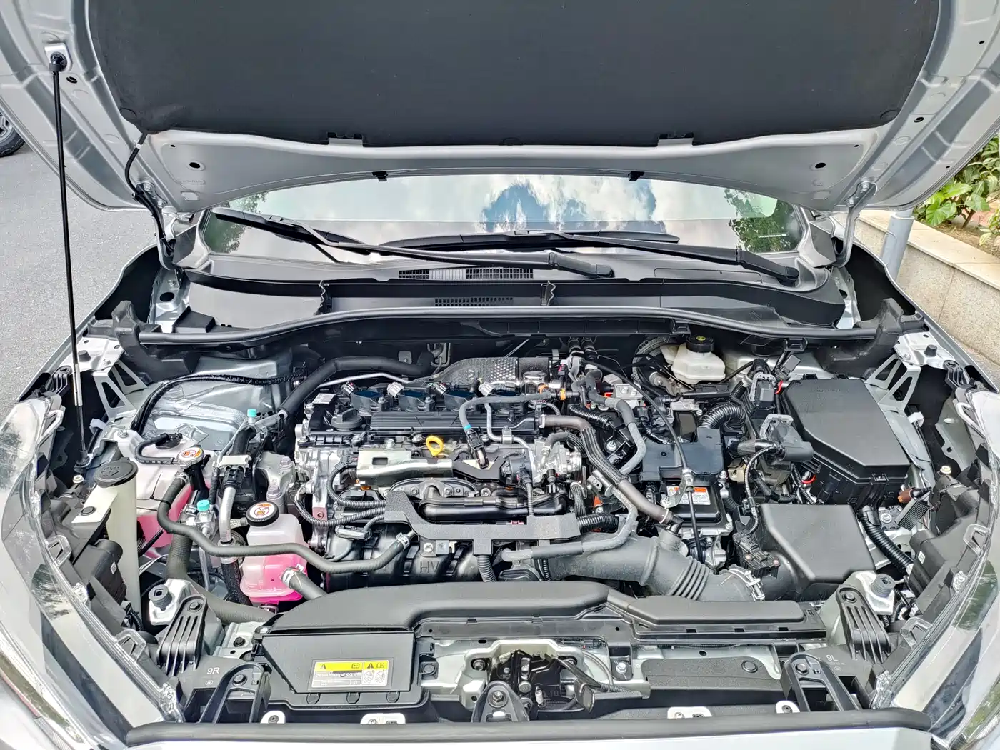 Toyota Frontlander 2023 2.0L Smart Hybrid Dual Engine Leading Edition фото 14