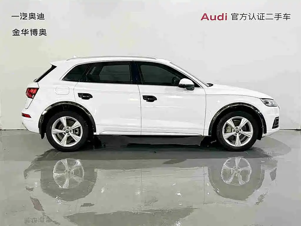 Audi Q5L 2020 Facelift 40 TFSI Honor Progressive фото 3