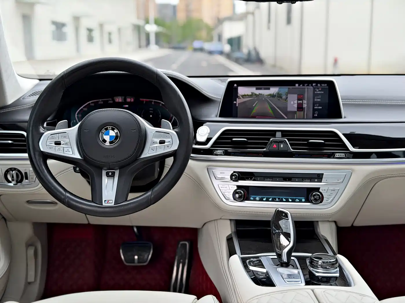 BMW 7 Series 2019 740Li xDrive Executive M Sport Package фото 8