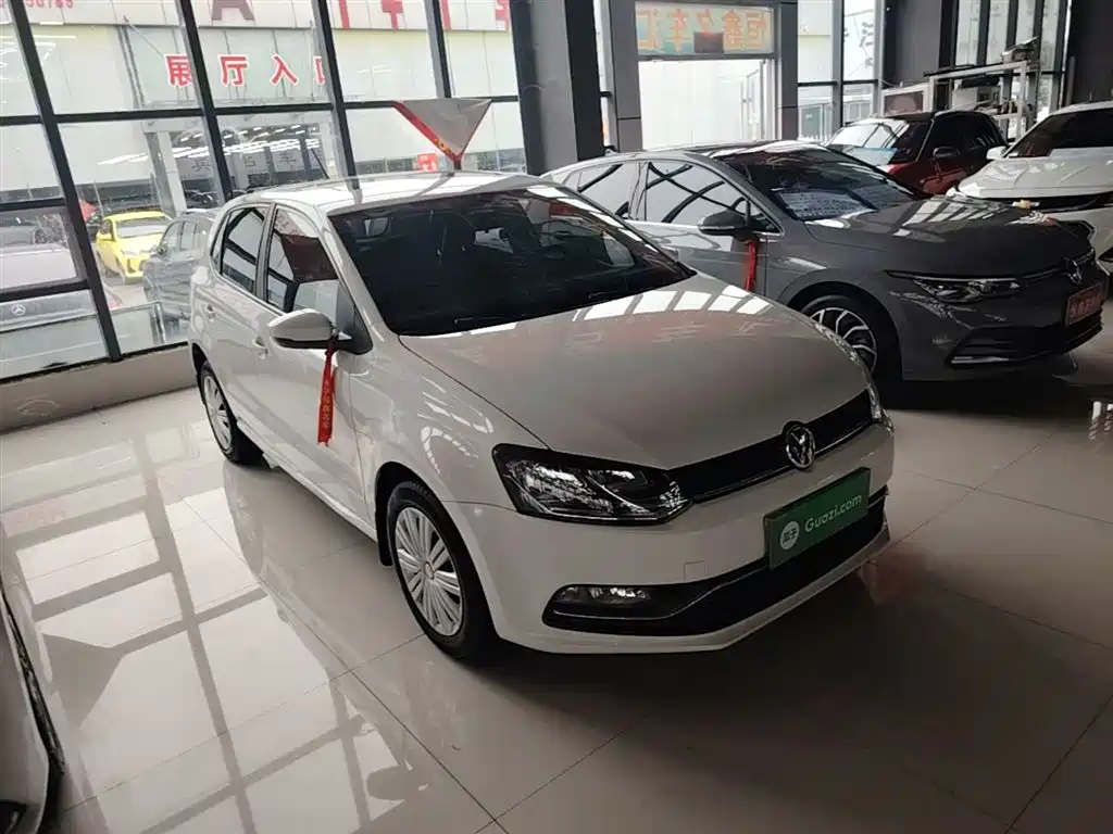 Volkswagen Polo 2016 1.6L Automatic Comfort фото 4