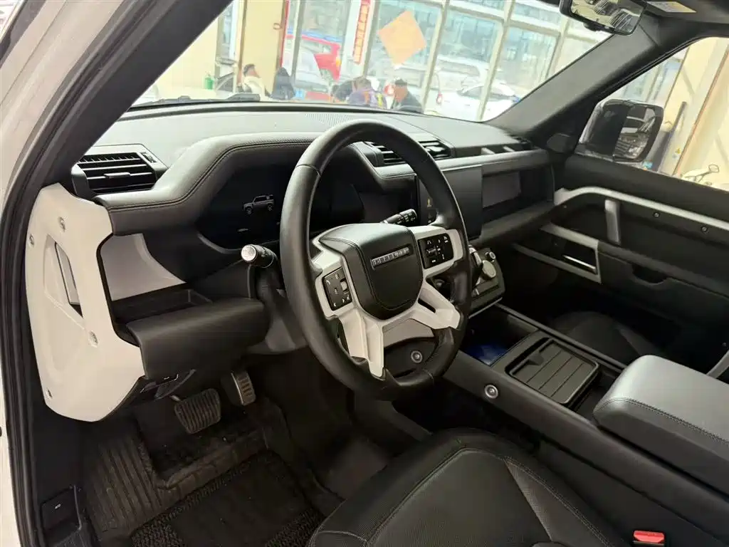 LAND ROVER GUARD