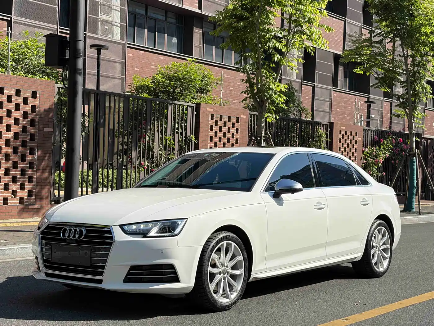 Audi A4L 2018 30th Anniversary 40 TFSI Progressive