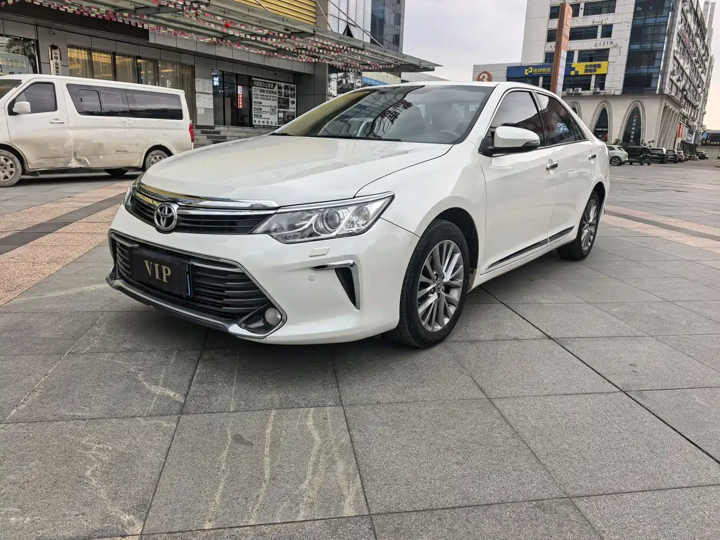 Toyota Camry 2016 2.5G 10th Anniversary Luxury Navigation Edition