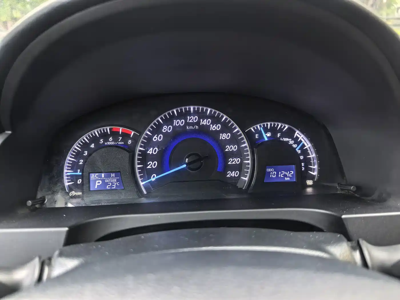 Toyota Camry 2016 2.5G 10th Anniversary Luxury Navigation Edition фото 19