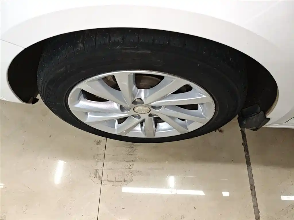 Buick Verano 2015 Sedan 15S Automatic Progressive фото 23