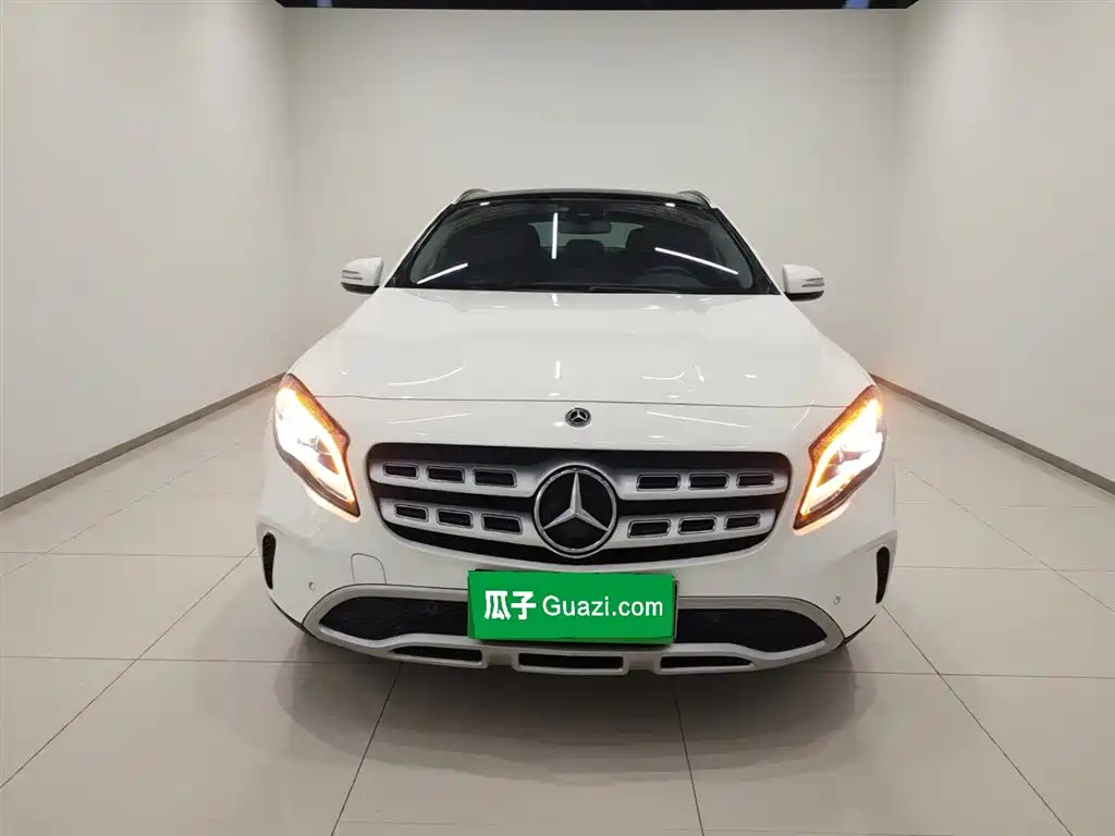 Mercedes-Benz GLA 2018 GLA 200 Fashion фото 3