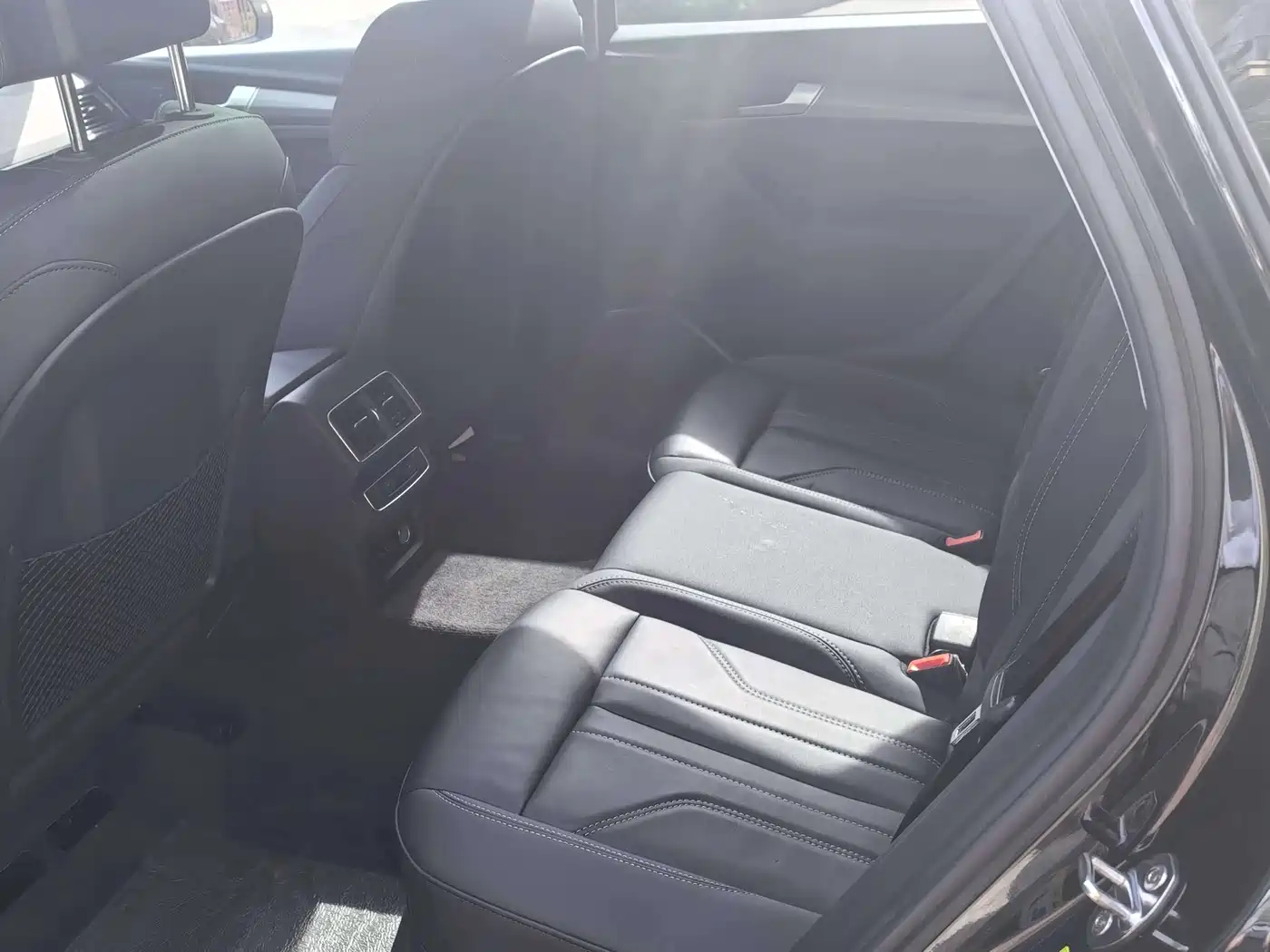 Audi Q5L 2022 40T Luxury Dynamic фото 12