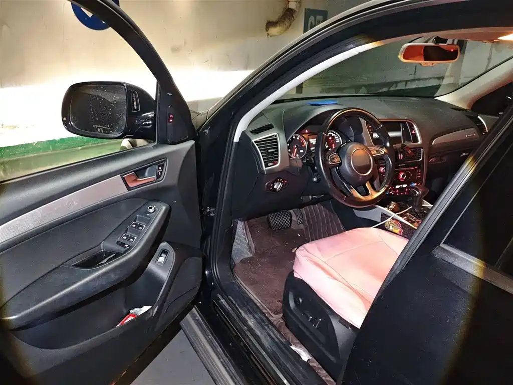 AUDI Q5