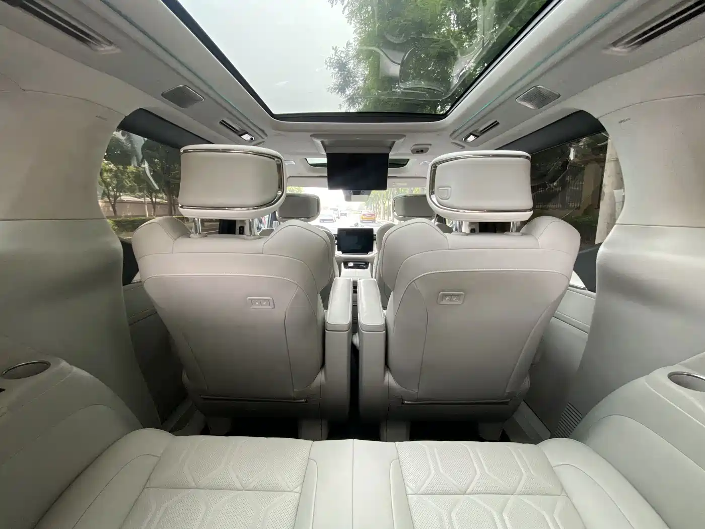 Volvo EM90 2025 2025 Ultra Six-Seater
