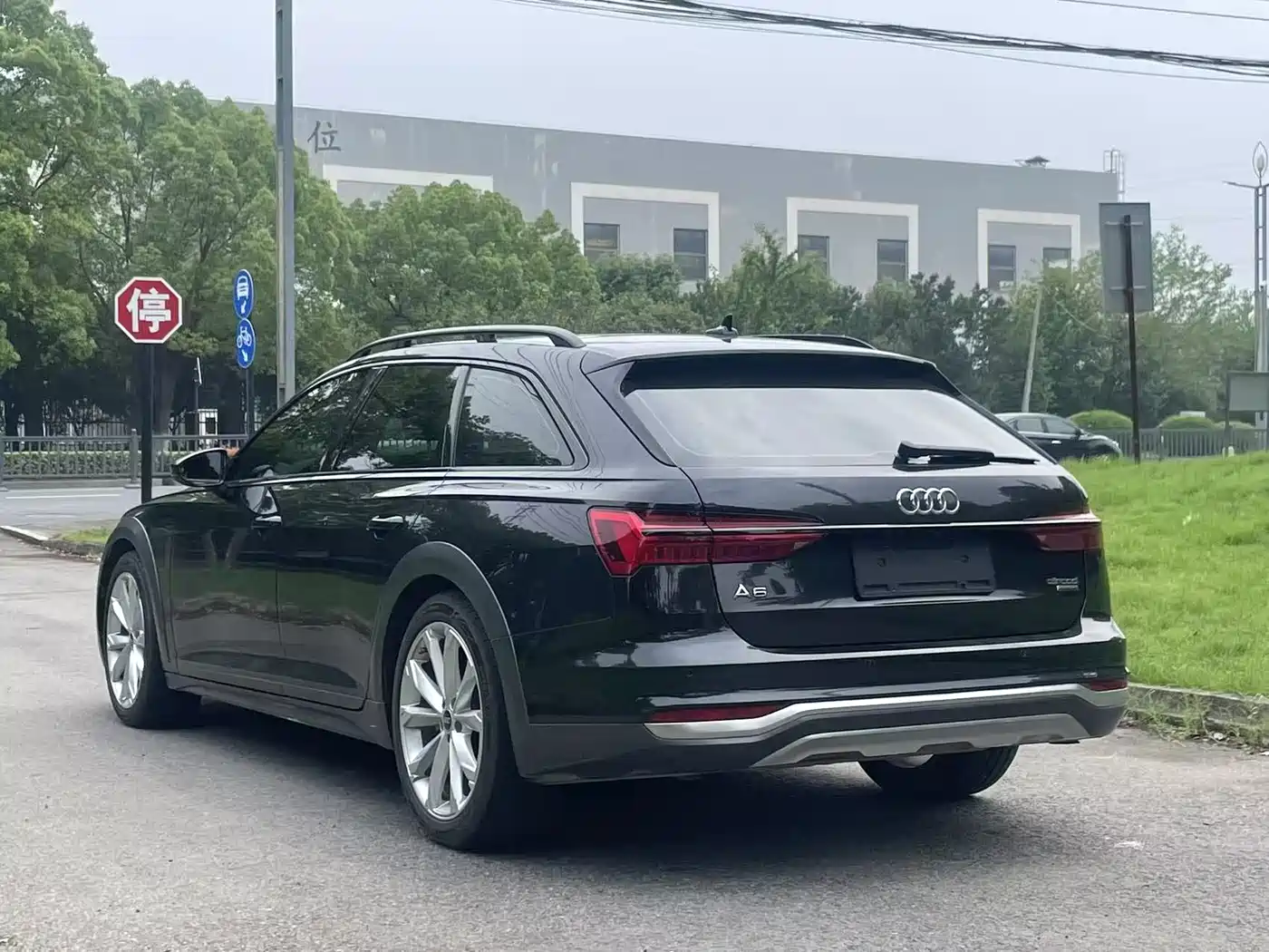 Audi A6 (Import) 2021 allroad quattro Explorer 55 TFSI Premium Off-road фото 22
