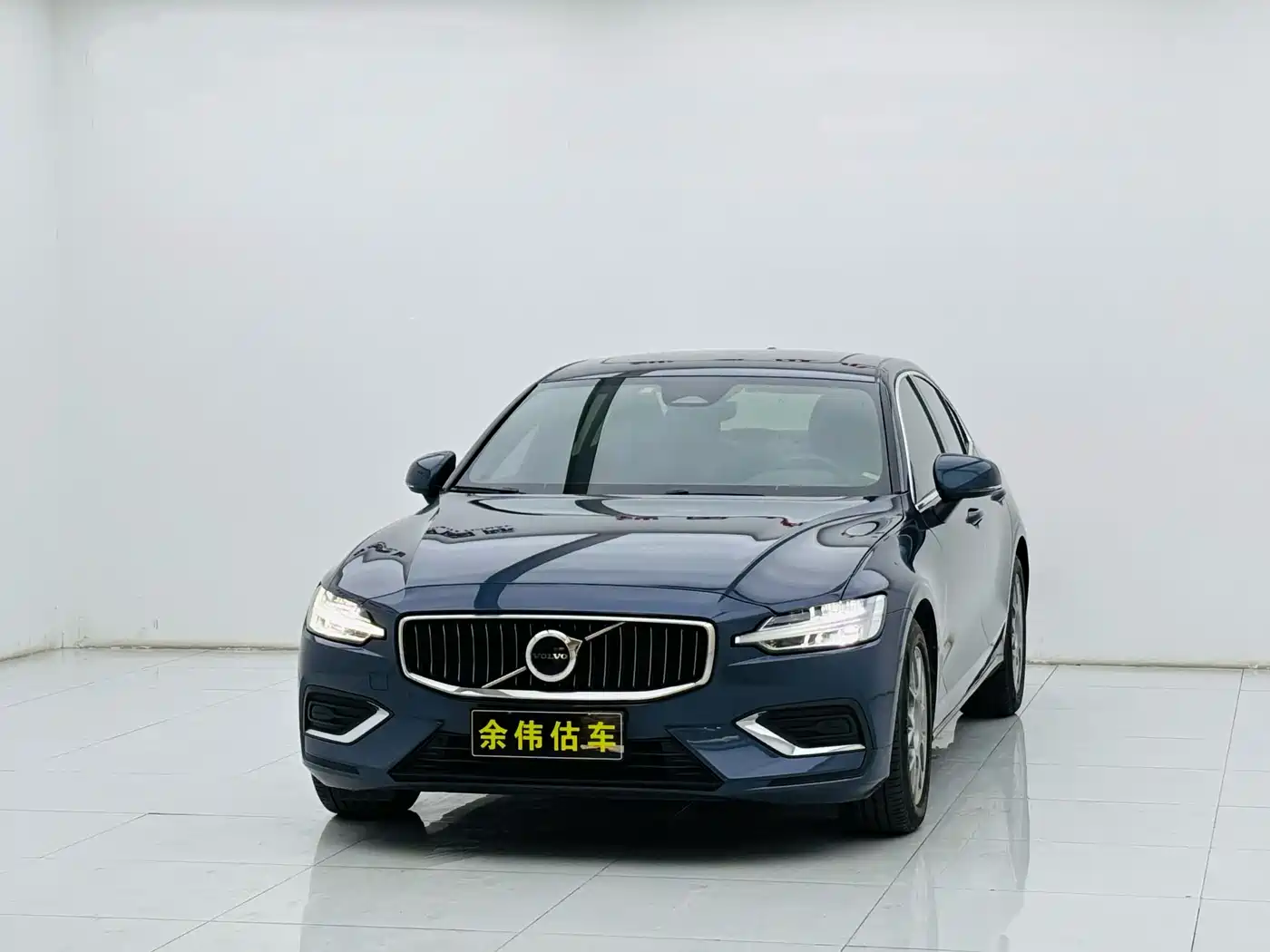 Volvo S60 2022 B4 Smart Vision Luxury Edition